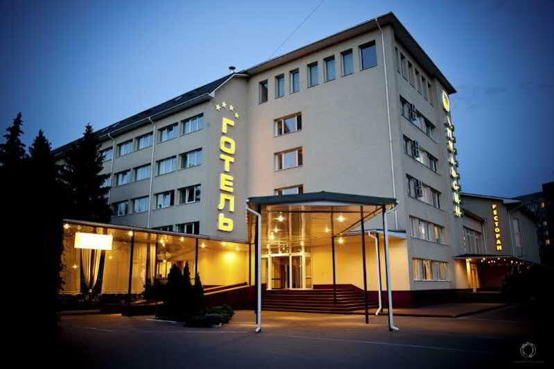 Palace 4*